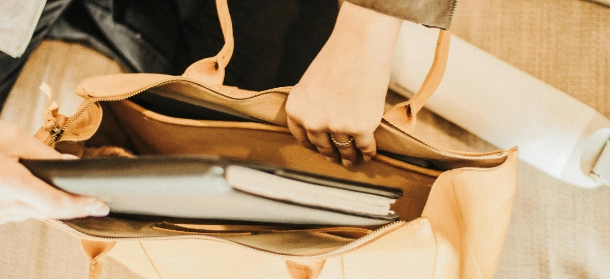 na co zwrócić uwagę wybierając torbę na laptopa